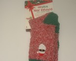 Women&#39;s Airplus Aloe Infused Socks Red Green Santa Fuzzy Warm Winter Cre... - £4.63 GBP