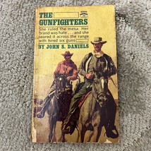 The Gunfighters John S. Daniels Pulp Western from Signet Books Paperback 1962 - £9.74 GBP
