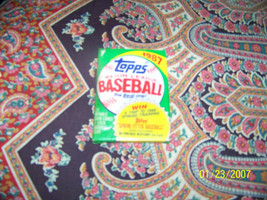 lot of {2} vintage  mlb collectors items {cards and pins} - $9.00