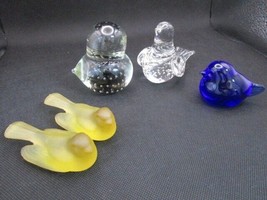 CONTROLLED BUBBLE CRYSTAL PAPERWEIGHTS BIRDS CHICKADEE COBALT CRYSTAL PI... - $29.99