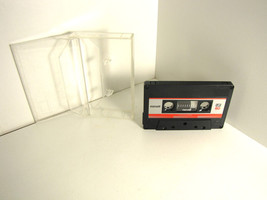 MC Musicassetta Cassetta C60 C 60 vintage audio cassette Maxell UR con custodia - £4.94 GBP