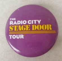 Radio City Music Hall Stage Door Tour Vintage Pinback Button Tourist Souvenir - £11.74 GBP