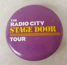 Radio City Music Hall Stage Door Tour Vintage Pinback Button Tourist Souvenir - £11.77 GBP