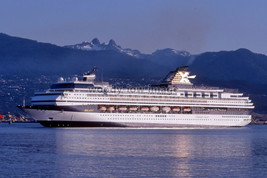 SL0772 - Celebrity Cruises Liner - Galaxy - photograph 6x4 - £2.19 GBP