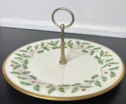 Lenox Holiday Serving Plate Pastry Tidbit Appetizer Holly Berries Gold Rim - £27.92 GBP