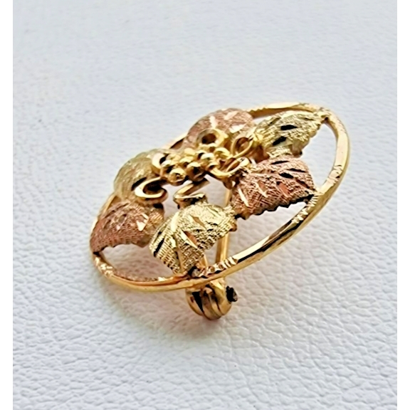 BLACK HILLS 10K YELLOW AND ROSE  and GREEN GOLD FLOWER LEAVES BROOCH PIN AT Item image 4