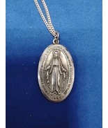 925 Sterling Silver Mother Mary Oval Pendant 18" Long Cuban Link Wide Chain - €34,35 EUR 925 Sterling Silver Mother Mary Oval Pendant 18" Long Cuban Link Wide Chain - €34,35 EUR