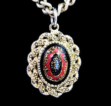 Sarah Coventry Black Red Glass Cab Pendant Vintage Necklace Goldtone 24&quot; Painted - £16.61 GBP