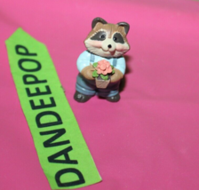 Raccoon W/ Flower Merry Mini Keepsakes 1994 Figurine Hallmark QSM8087 Mi... - $19.79