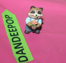 Raccoon W/ Flower Merry Mini Keepsakes 1994 Figurine Hallmark QSM8087 Mi... - £15.56 GBP