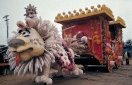 x50 35mm Slides 1977 Pasadena Rose Bowl Parade of Roses - £27.24 GBP