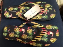 vera bradley Toucan Party  flip flop  Large - £18.15 GBP