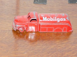 Vintage Mobilgas Dinky Toys Tanker Truck 4 Inch - €25,26 EUR
