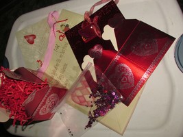 Valentine 3 gift bags &amp; 1 gift box w/stuffing, 1 gift box flat, 1 bag confetti - £3.89 GBP
