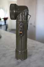 Vintage USALite Military Flashlight WW2 U.S. Army TL 122-C - $184.99