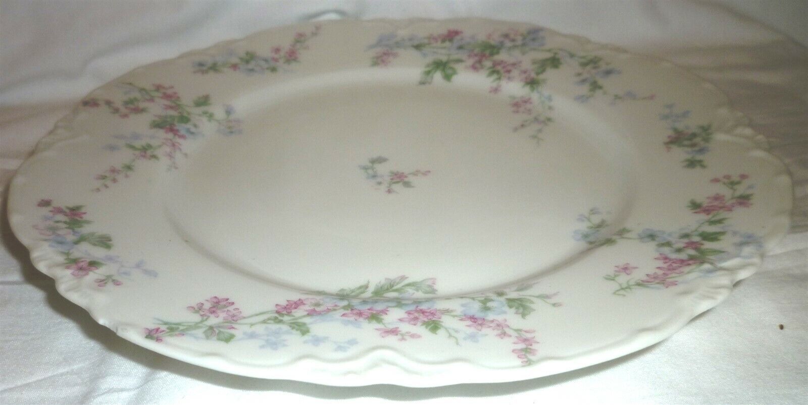 ANTIQUE VINTAGE LIMOGES HAVILAND FLORAL PORCELAIN DINNER SALAD PLATE FRANCE - $4.00