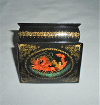 Russian Palekh Lacquer Trinket Box Hand Painted Horses Sleigh Troika Signed - $44.55