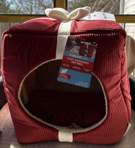 Plush CAT/DOG PET Christmas Present Hideaway Bed Red w/ White Bow 15” Square NWT - £36.75 GBP