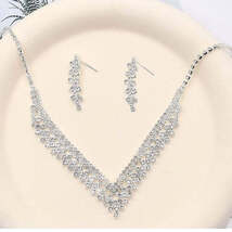 Zigzag waterfall Rhinestone Necklace Set - $12.49