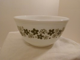 Vintage Pyrex Spring Blossom/ Crazy Daisy Mixing Bowl 402 1 1/2 Quart - $24.75