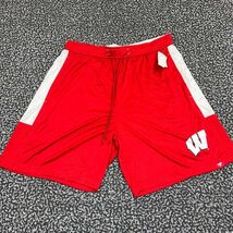 Wisconsin Badgers Athletic Shorts Men Large Red Fanatics Outdoor Size 30... - $345.09 MXN