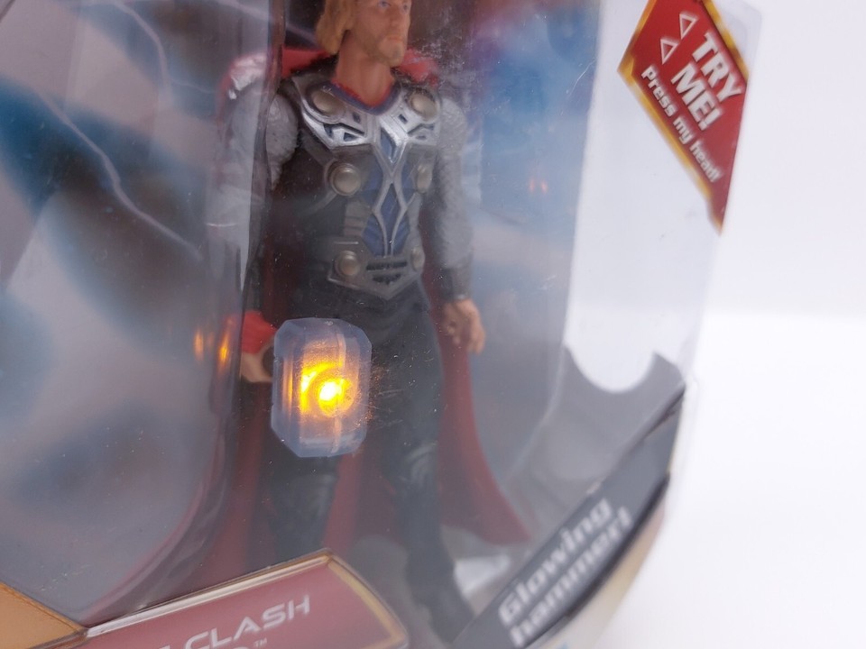 Marvel Studios THOR The Mighty Avenger *Glowing Hammer* - 3.75" Figure Item image 3