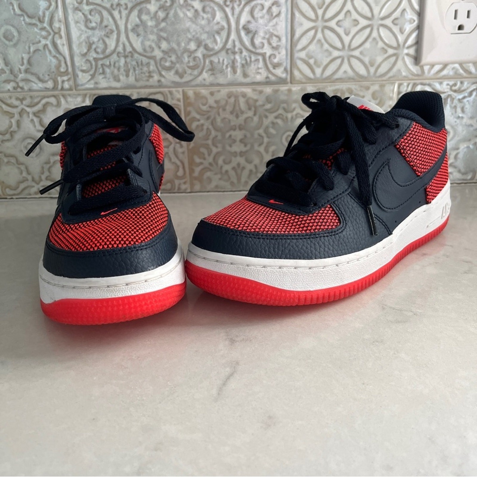 Nike Air Force 1 Premium Bright Crimson Sneakers (GS) 5.5 Youth - £45.12 GBP