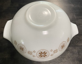 Vintage Pyrex Cinderella Town And Country 4 QT  Mixing Bowl #444 - £32.06 GBP