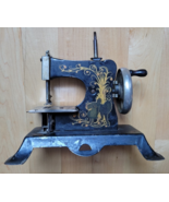 Casige 1930s German Vintage Sewing Machine Model 25, Little Red Riding H... - $3,039.06 MXN