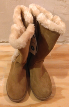 NWT Universal Thread Natural Suede Fur Boots Size 6 Ladies Fall Winter - £22.55 GBP