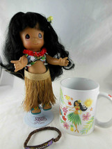 Precious Moments 9" Hawaii Hula Doll, Bracelet & ABC Island Honey's coffee mug - $16.57