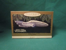 1996 Hallmark Keepsake Ornament Magic Star Trek U.S.S. VOYAGER with Box - £7.29 GBP