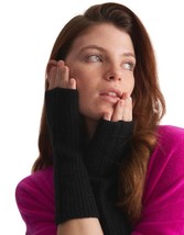 Brodie Cashmere Ribbed Wrist Warmers Size One Size - $725.79 MXN