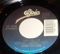 Ricky Skaggs 45 Let It Be You / The Fields Of Home NM B3 - £2.95 GBP