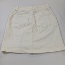 Kut from the Kloth KK24701 Women's White Button Up Casua Denim Skirt Waist 27" image 2