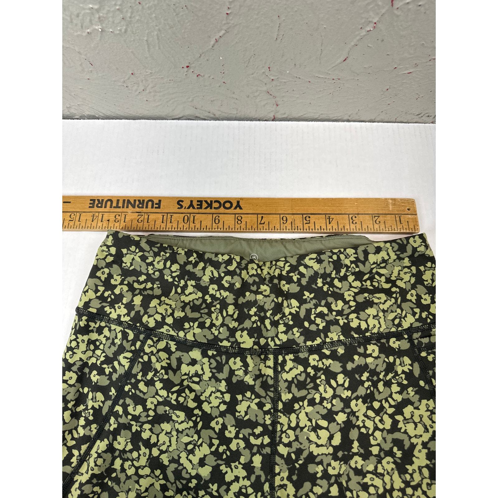 Sweaty Betty Green Undercover Dainty Floral Print 7/8 Leggings Size Medium Item image 4