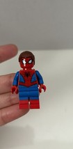 LEGO Spider-Man - Metallic Light Blue Eyes Minifigure - £7.31 GBP