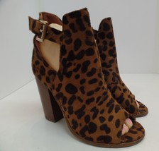 Bella Marie Suede Multi Colored Leopard &quot;Sarah&quot; Heeled Ankle Booties Buckles 6.5 - $24.75