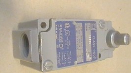 square D 9007-B63B2 Limit Switch Ser B Form EK - $48.95