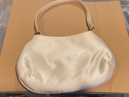 Metaphor Small Creme Bag w/Mirror &amp; Strap *Pre Owned* bbb1 - £13.69 GBP