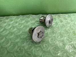 W10195726  W11157086 KitchenAid Dishwasher Door Handle Studs Screw Set of 2 - $311.15 MXN