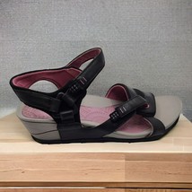 Baretraps Strappy Comfort Arch Support Wedge Black Pink Hook Loop Sandal Size 7 - £29.43 GBP