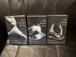 Fifty Shades Series: 3 Book Set - Fifty Shades of Grey, Darker, And Freed - £9.34 GBP