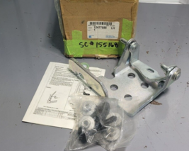 New GM #12477888 LH Driver Door Hinge 1999-2007 Silverado Sierra OEM - $48.95