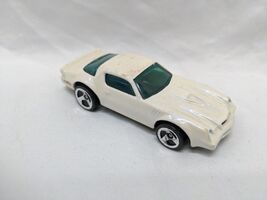 Hot Wheels 1982 White Chevy Camero Toy 3&quot; - $9.69 CAD