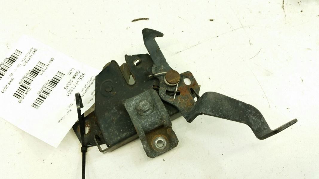 2001 Hyundai XG300 Hood Latch 2002 2003 2004 2005 - $34.94