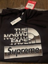 Supreme SS18 The North Face Metallic Logo Hooded Sweatshirt in Black Size Medium - £238.61 GBP