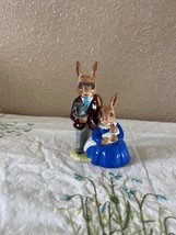 VTG Royal Doulton Bunnykins "Family Photograph" Bunny Rabbit Figurine DB1 - $32.73