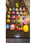 Lot of 22 Assorted Rubber Ducks — Novelty, Animal, Cruise, Jeep, &amp; Party... - €11,62 EUR