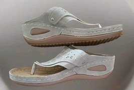 Flip Flop  Sandals ~ Lightweight ~ TAN ~ 2.25&quot; Wedge Heel ~ Women&#39;s Size 9M - $32.73